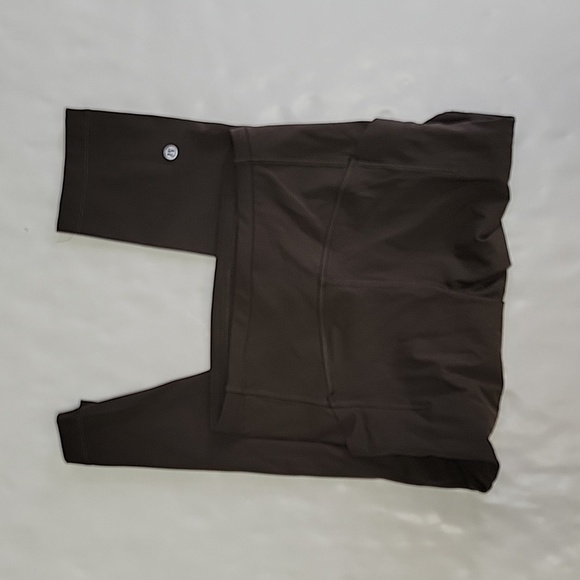 Lululemon army green pocket capri sz 4 - Picture 1 of 5